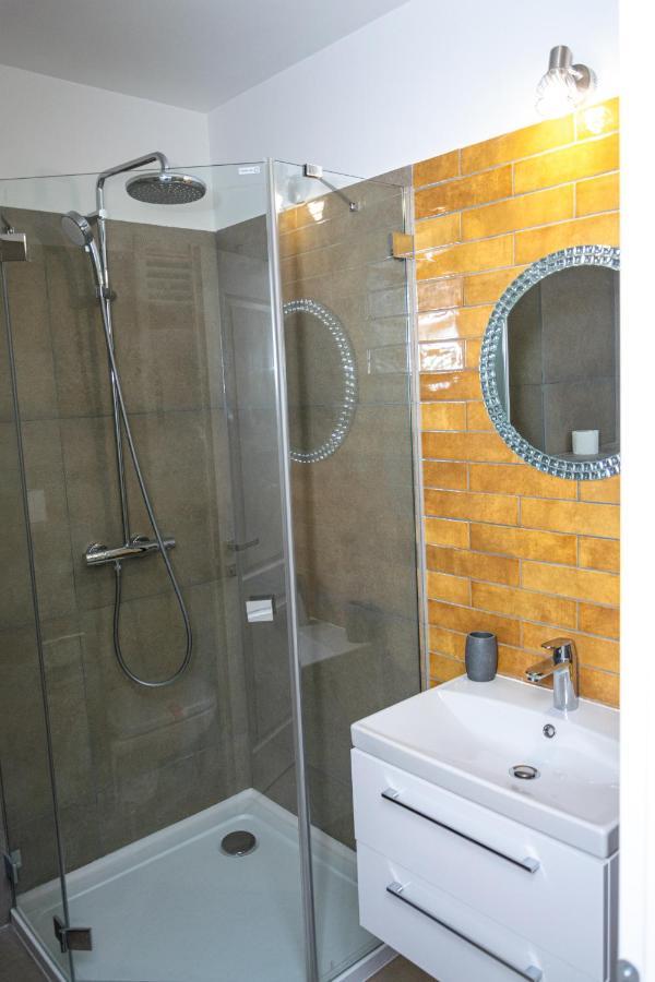 Carul Din Stele Hotel Cotofenii din Fata Ngoại thất bức ảnh