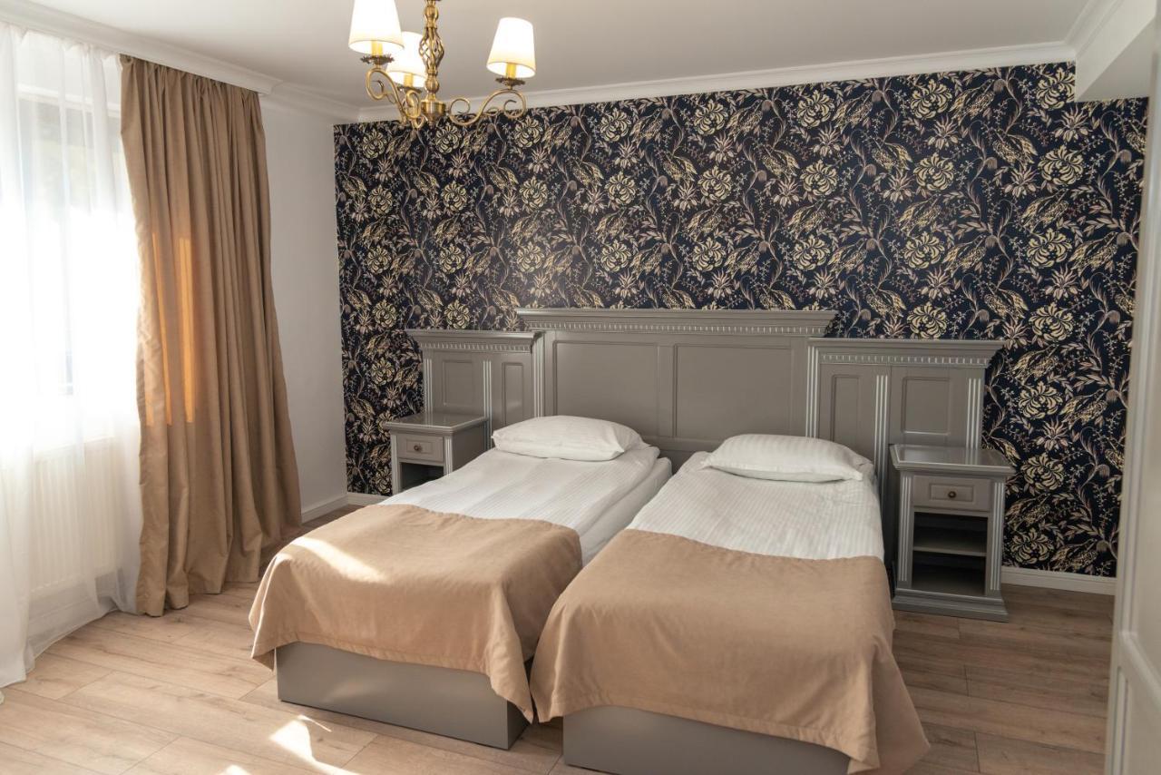 Carul Din Stele Hotel Cotofenii din Fata Ngoại thất bức ảnh