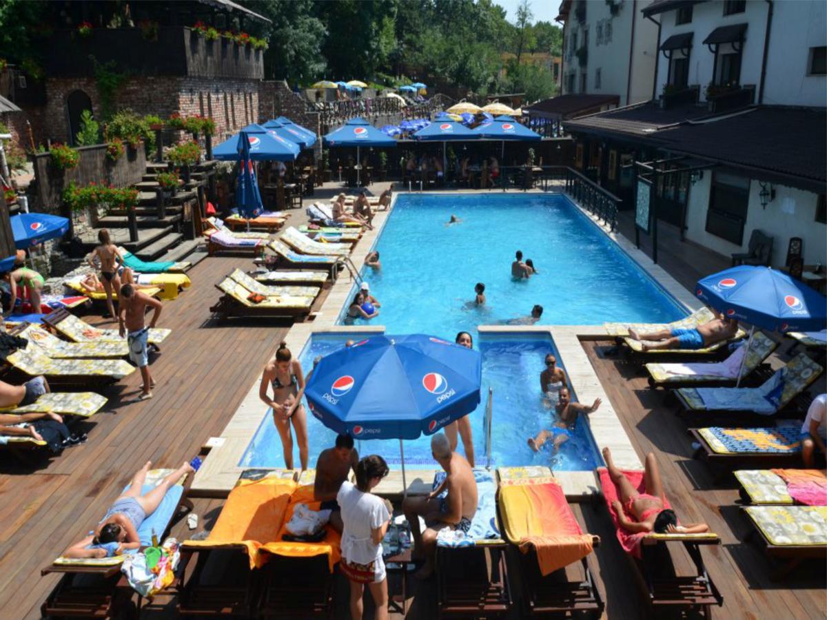 Carul Din Stele Hotel Cotofenii din Fata Ngoại thất bức ảnh